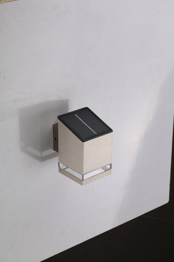 High Quantity Solar Powered Decoration Wall Lamp Outdoor Solar Garden Lamp
