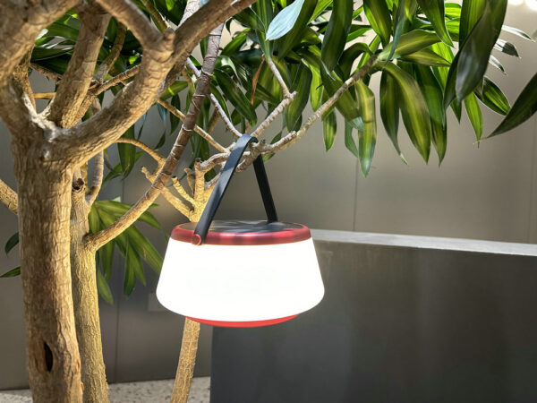 2W Modern Design IP44 Waterproof Solar LED Table Lamp 2700K Indoor or Outdoor Garden Lamp - Image 4